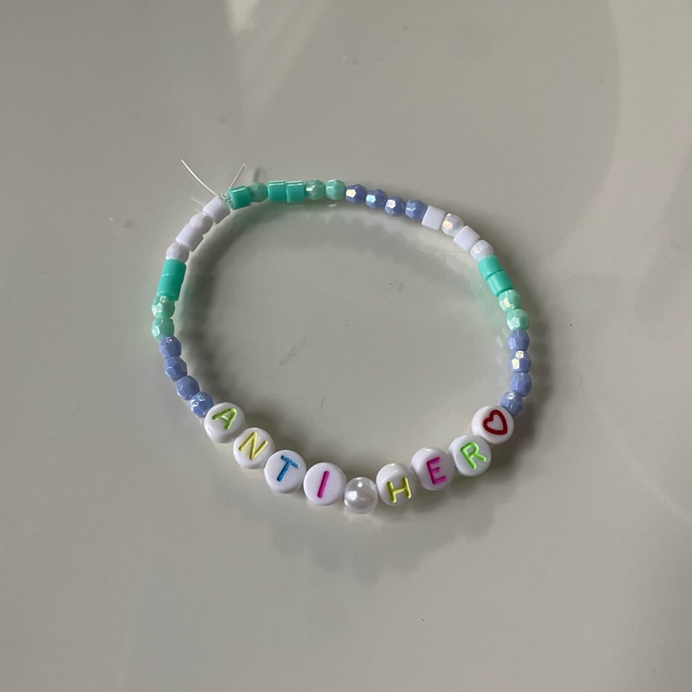 Taylor Swift Anti-Hero friendship bracelet